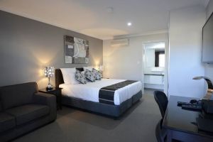 Aastro Dish Motor Inn - Redcliffe Tourism
